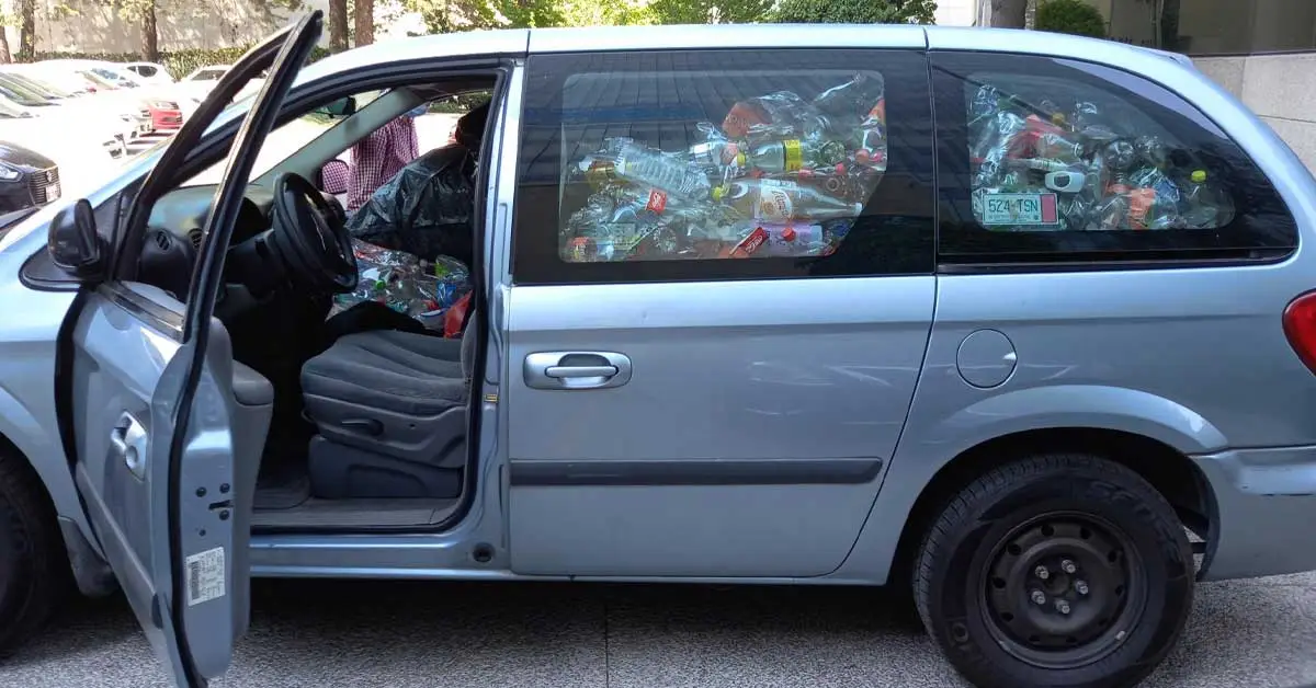 Camioneta llena de botellas de PET - IGSA - AMANC - ESR